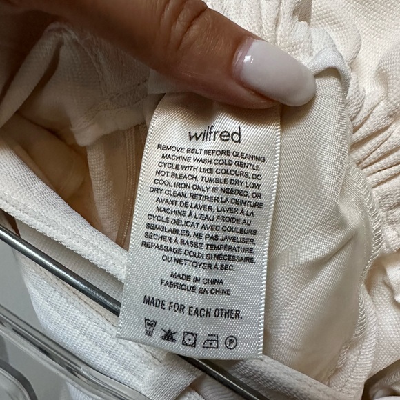 Wilfred cream paper bag shorts size 4 - Picture 5 of 5